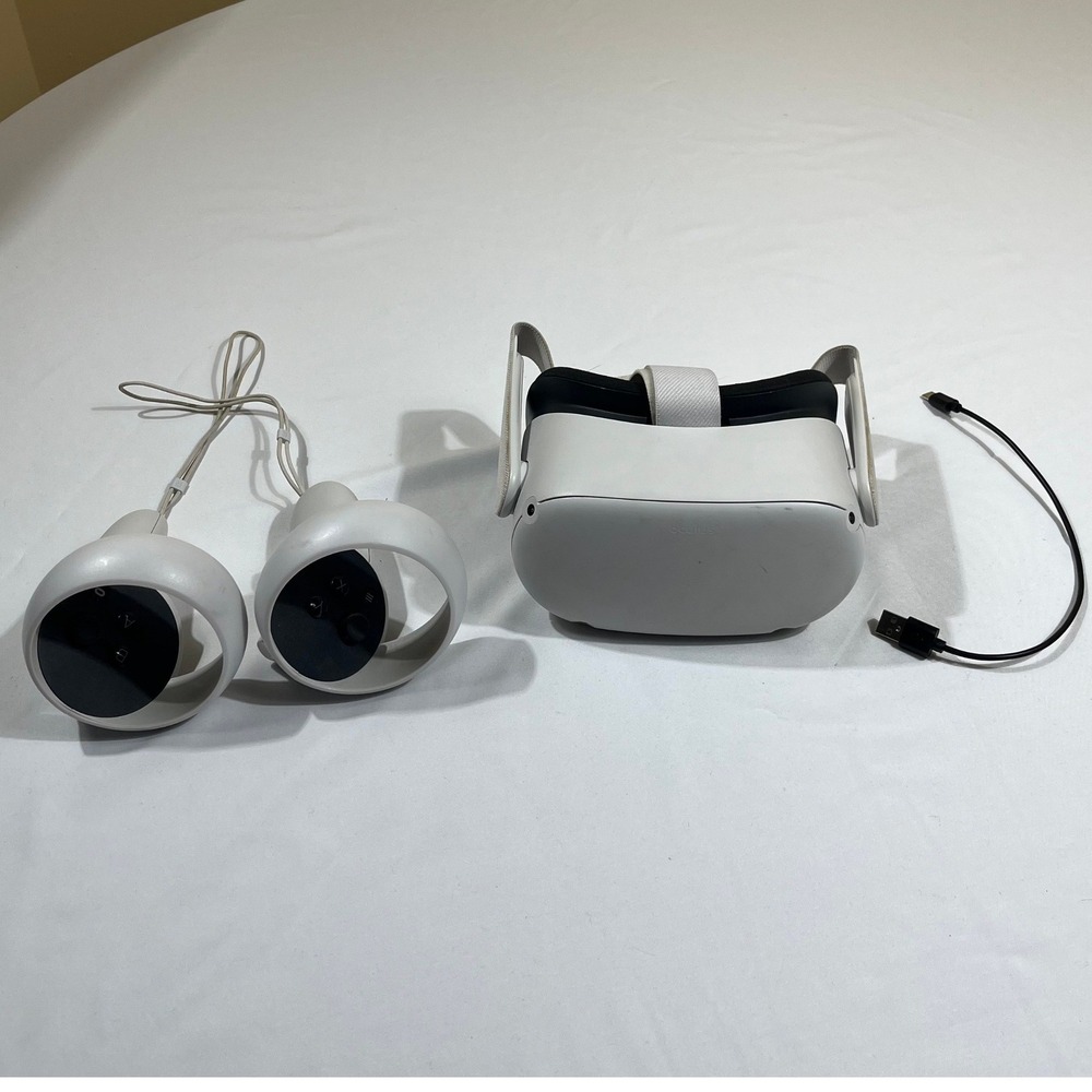 Oculus Quest 2 VR Headset White Wireless All-In-One Gaming System